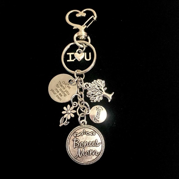 Bonus Mom Keychain Bag Charm Stepmother - Picture 2 of 6
